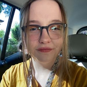 Meet your Posher, Alyssa